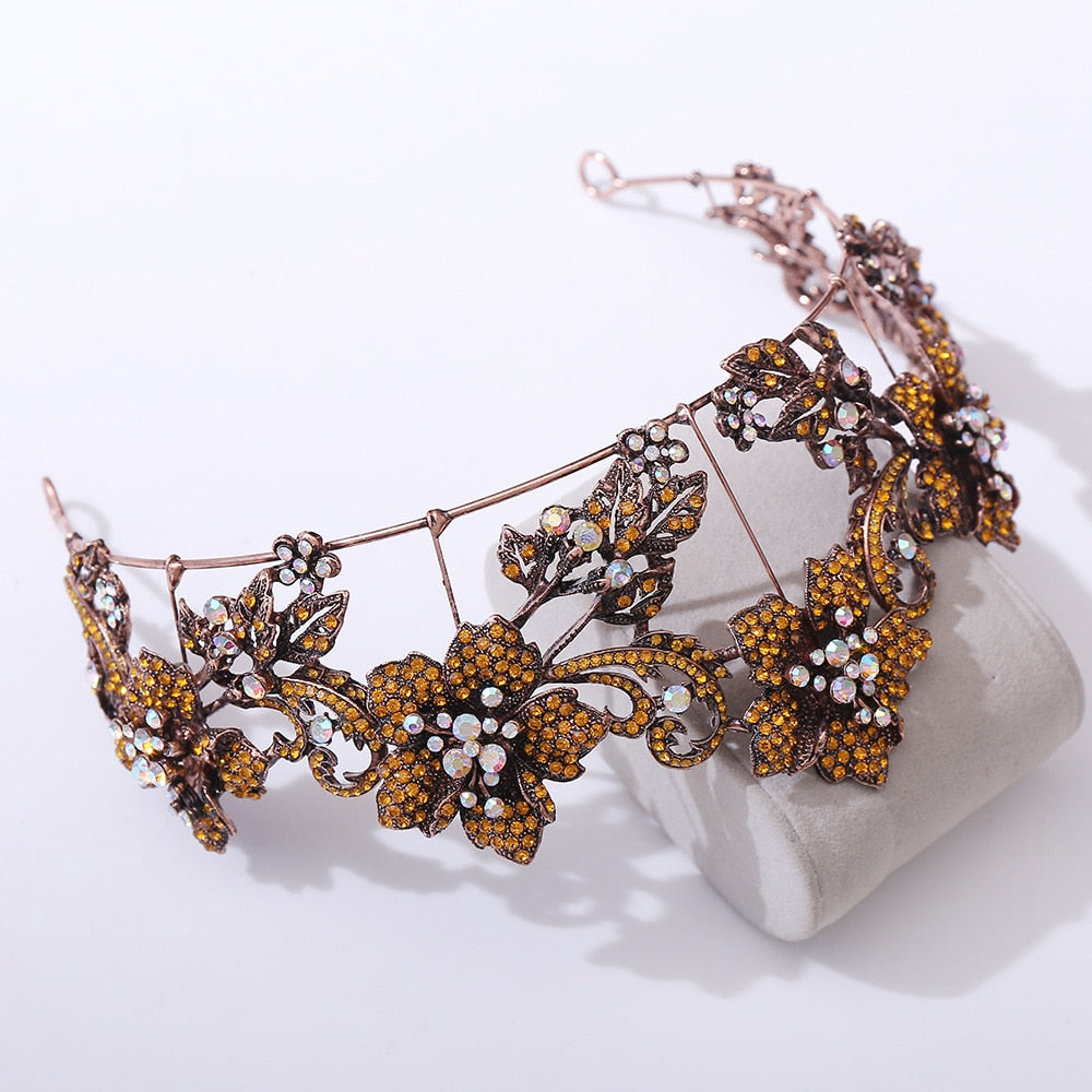 Daphne Crown