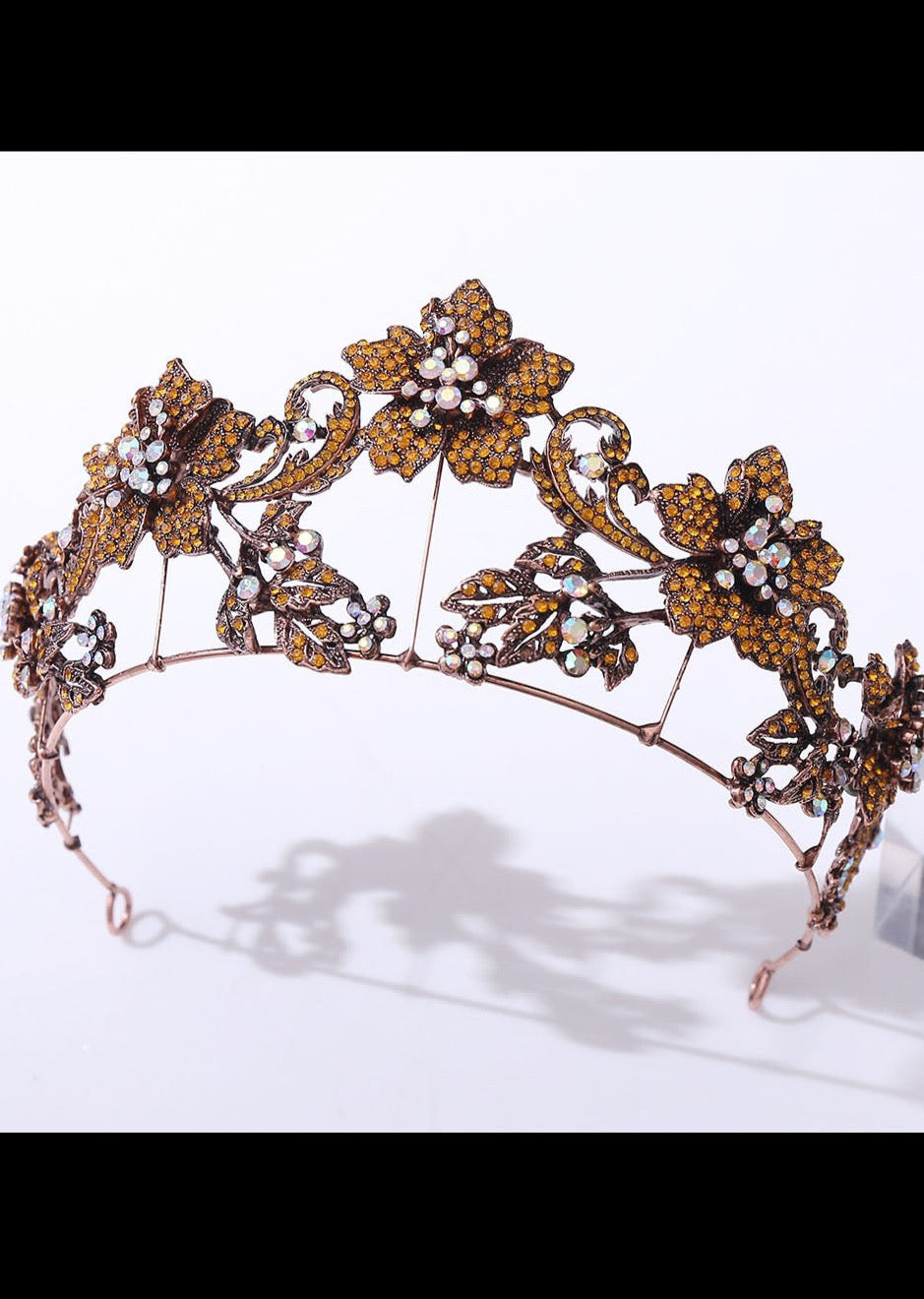 Daphne Crown