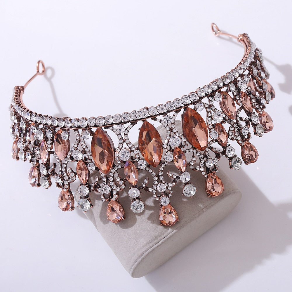 Margot Crown