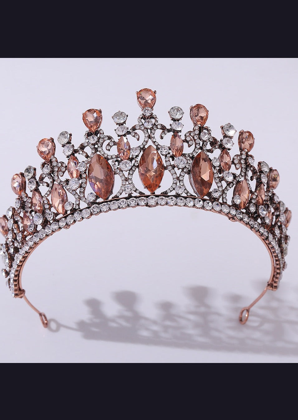 Margot Crown