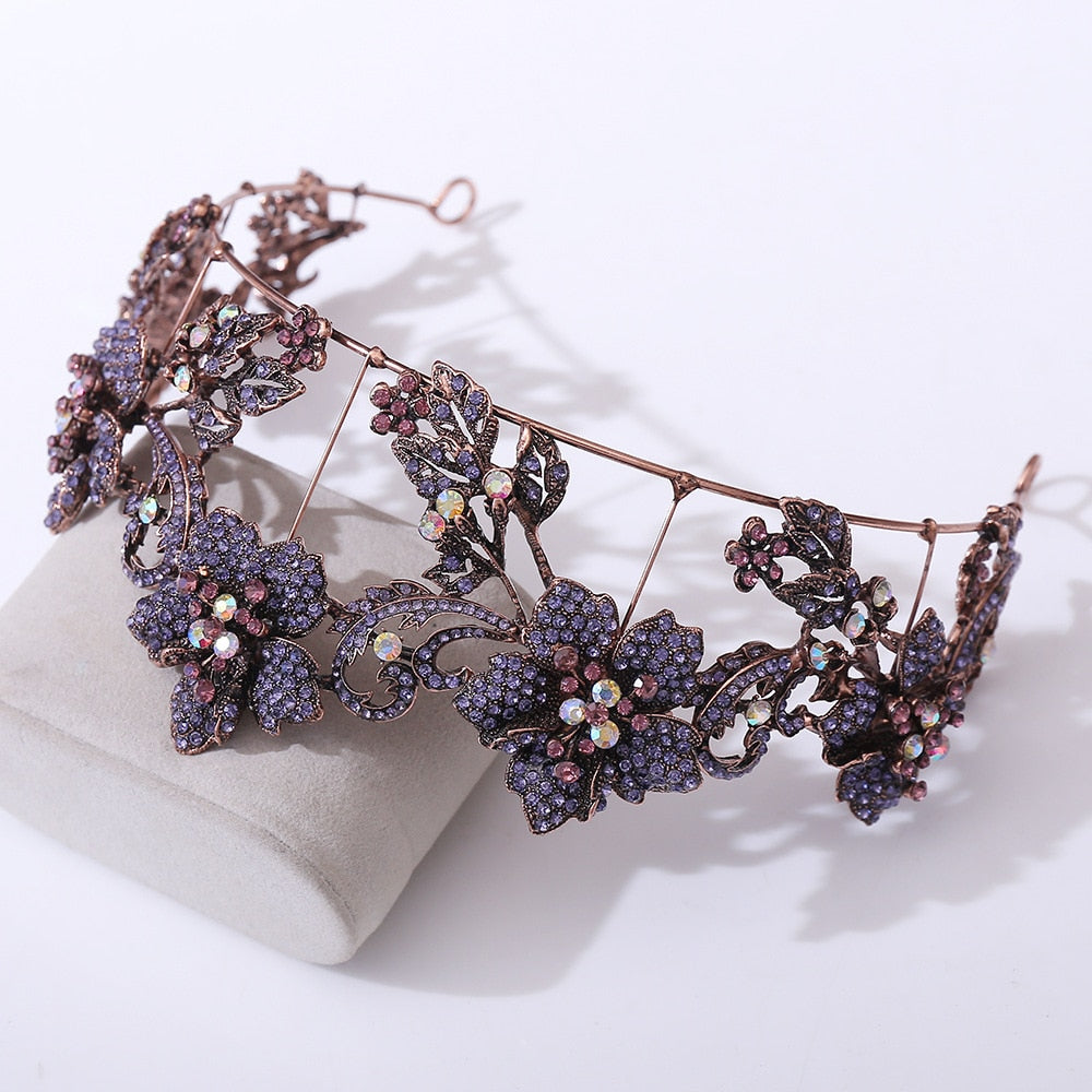 Daphne Crown