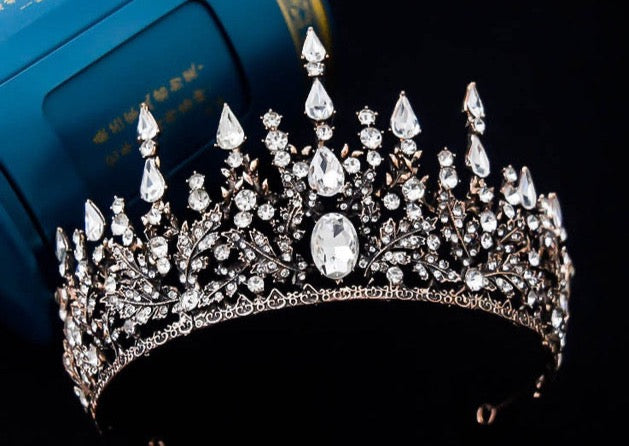 Isolde Crown